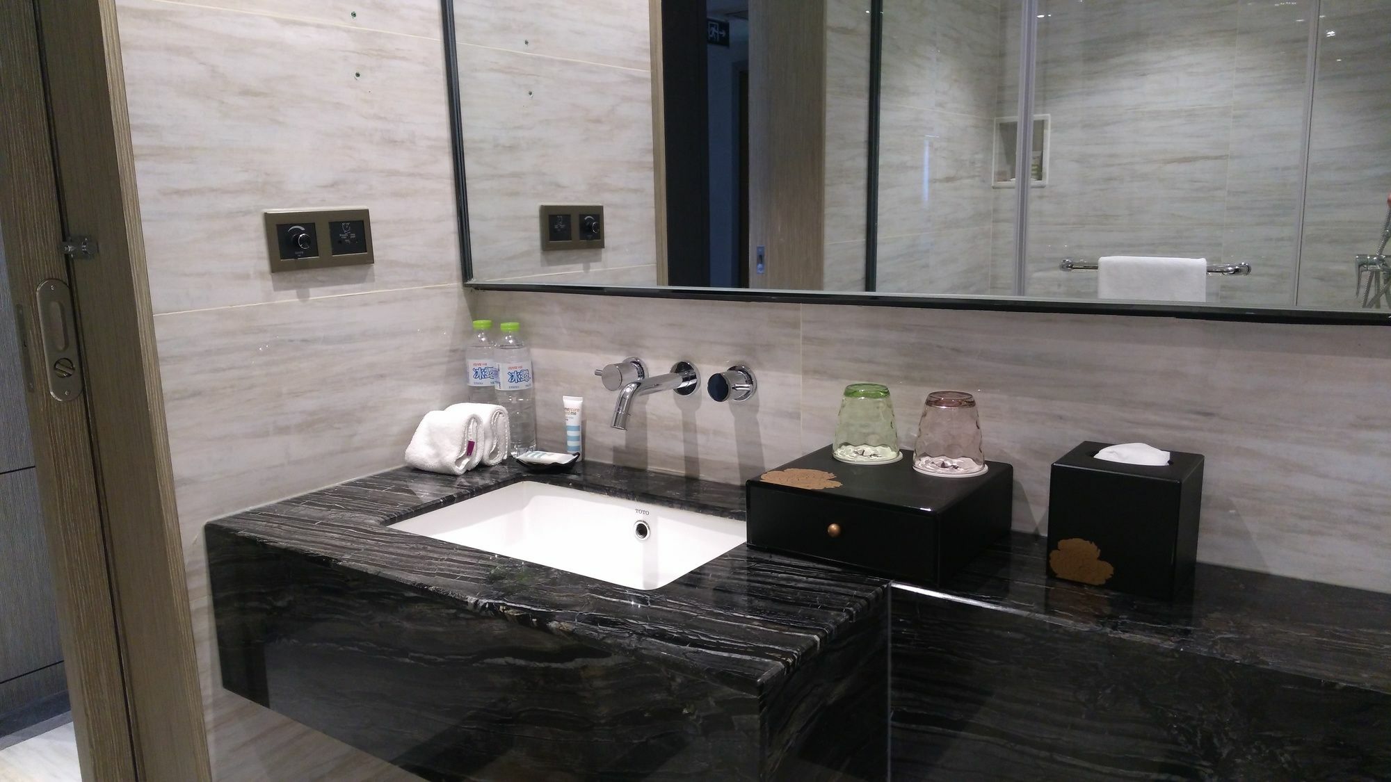 Hilton Garden Inn Wuhan Hankou Eksteriør billede